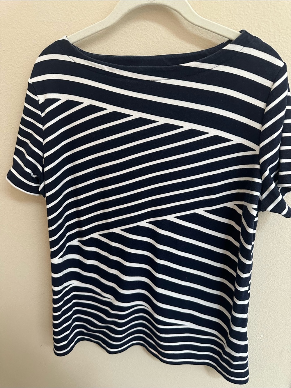 Karen Scott Women’s L Navy White Wavy Stripe Short Sleeve Top